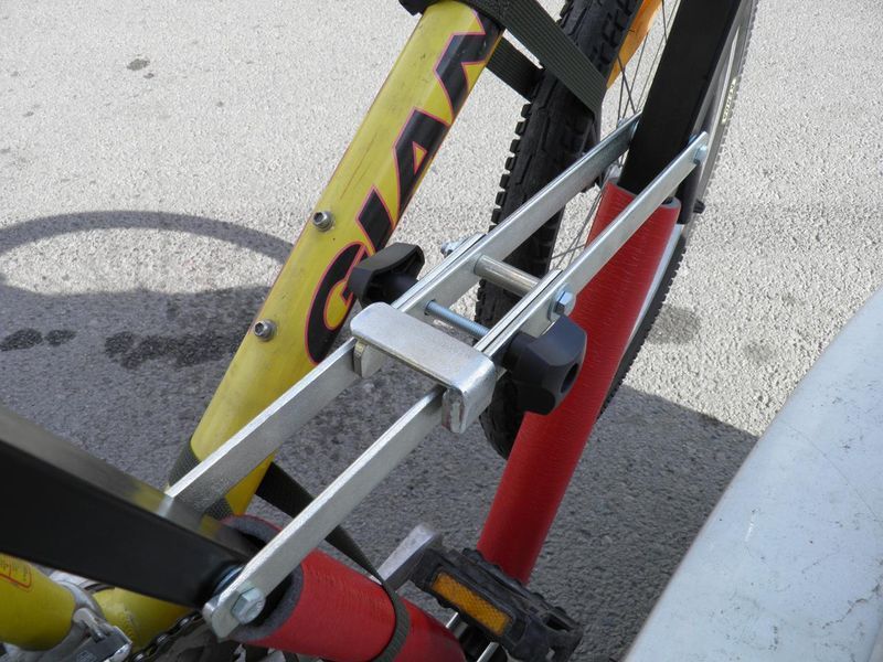 Велокріплення на фаркоп авто Кенгуру для 2х велосипедів kenguru-velo-farkop фото